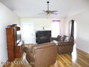 2915 Waters View Cir