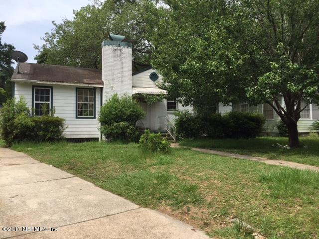 752 Ashford St