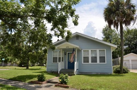 527 Estes Rd