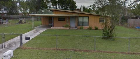 1913 Delaroche Dr W
