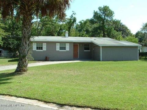 1913 Delaroche Dr W