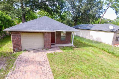7135 Eaton Ave