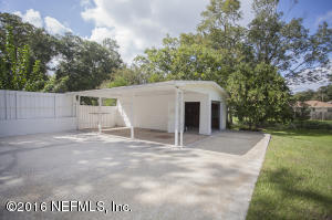 11450 Inez Dr