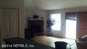 1519 Marble Lake Dr, Jacksonville FL 32221