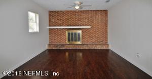 5833 Jaguar Dr W