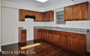 5833 Jaguar Dr W