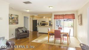 2333 The Woods Dr Jacksonville, FL 32246