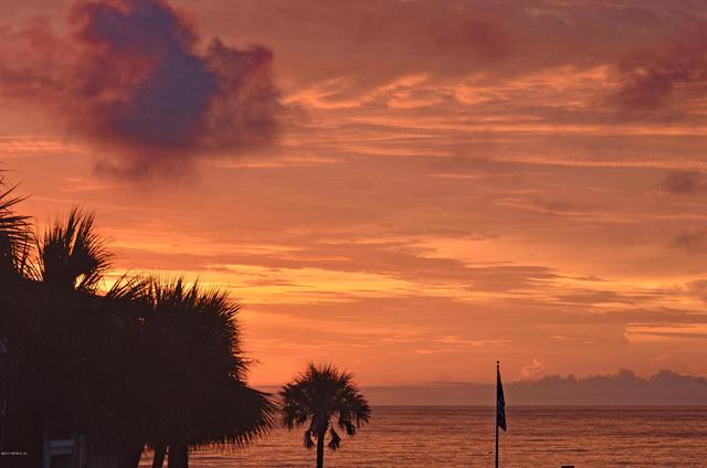 2317 Costa Verde Blvd #202
