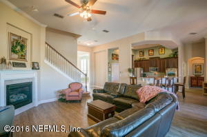 104 E Berkswell Dr