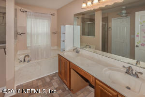 128 N Aberdeenshire Dr