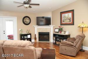 4712 Deerfield Dr
