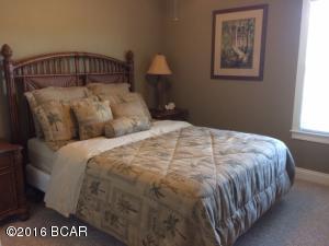 3611 Azalea Ct