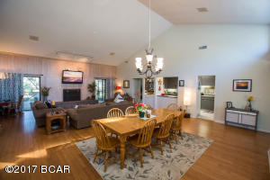6238 Thomas Dr