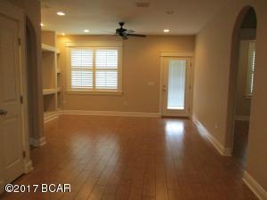 325 Kelly St