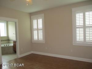 325 Kelly St