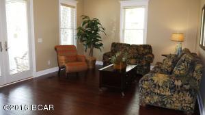 418 Lake Front Dr