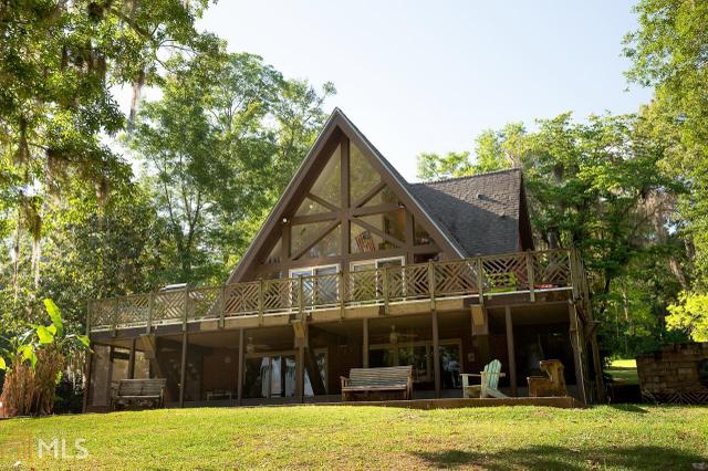 5198 Club House Dr