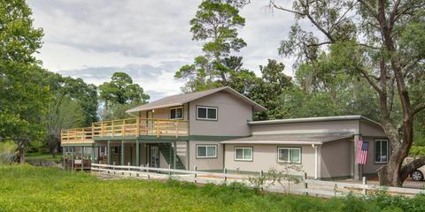 2452 Bungalo Ln
