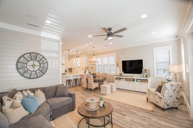 33 W Seacrest Beach Blvd