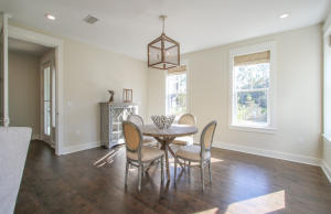 386 Redbud Ln