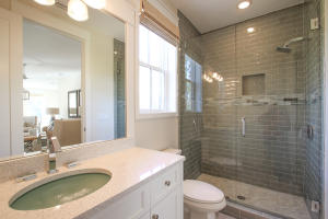 386 Redbud Ln
