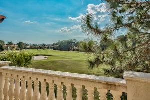 1853 Boardwalk Dr