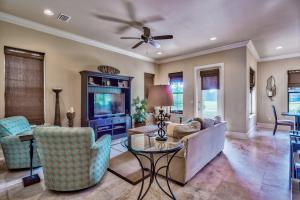 1853 Boardwalk Dr