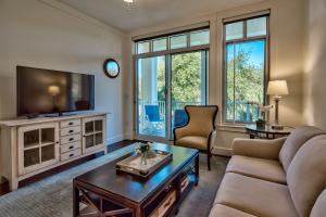 9100 Baytowne Wharf Blvd #553