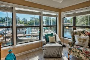 For Sale: 300 Yacht Club Dr #UNIT 02 Niceville, FL 32578