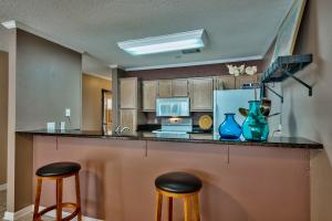 For Sale: 300 Yacht Club Dr #UNIT 02 Niceville, FL 32578