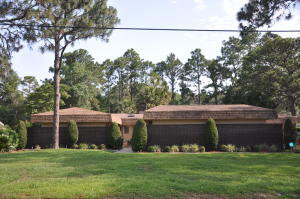 For Sale: 95 Country Club Rd Shalimar, FL 32579