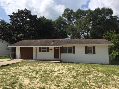 408 Crystal Ln