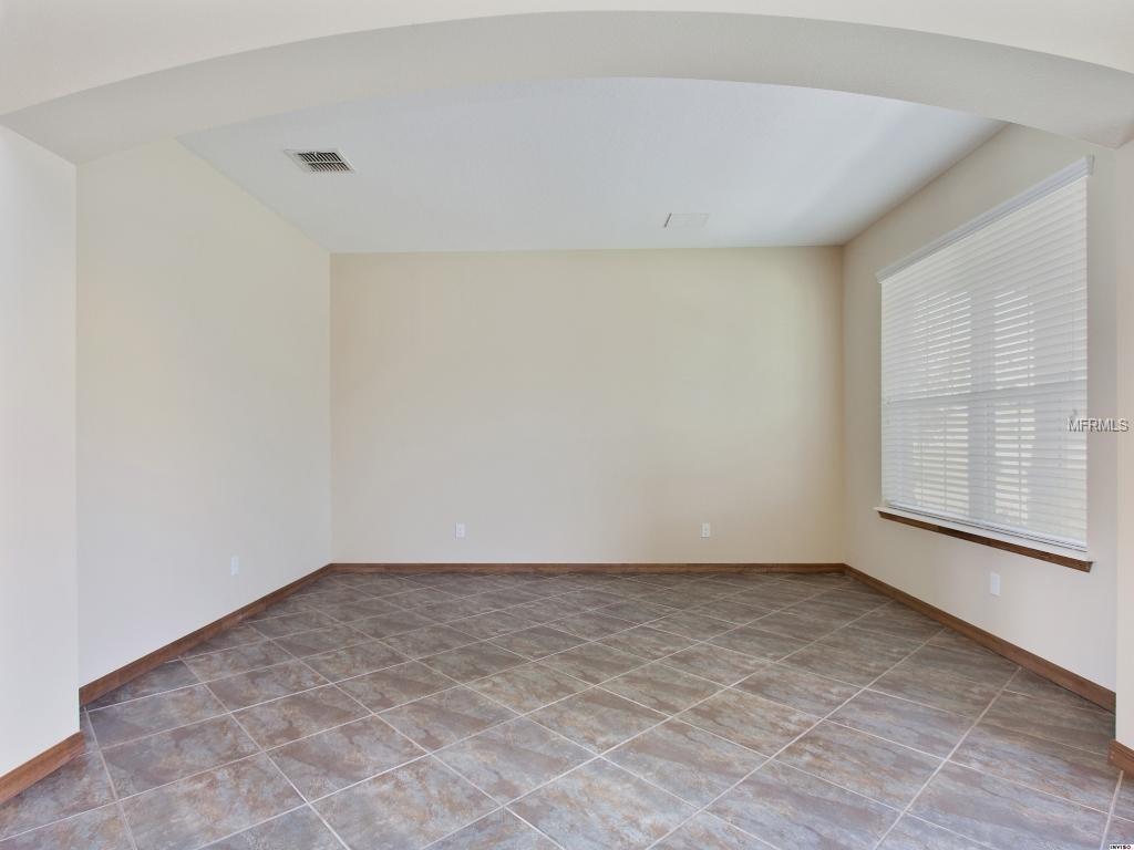 For Sale: 941 Daisy Hill Ct Apopka, FL 32712