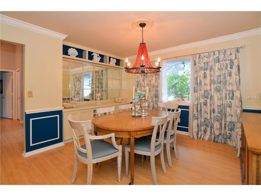 2119 Palm View Dr