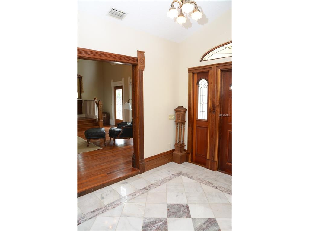 For Sale: 340 Lake Winnemissett Dr Deland, FL 32724