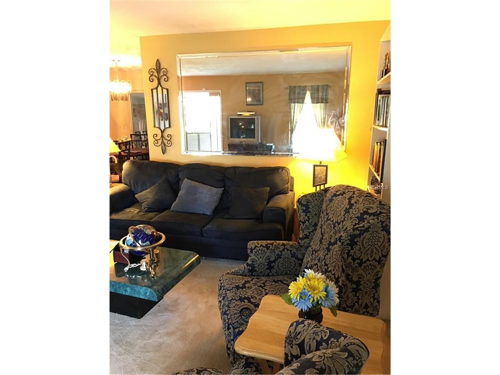 1442 E Hancock Dr