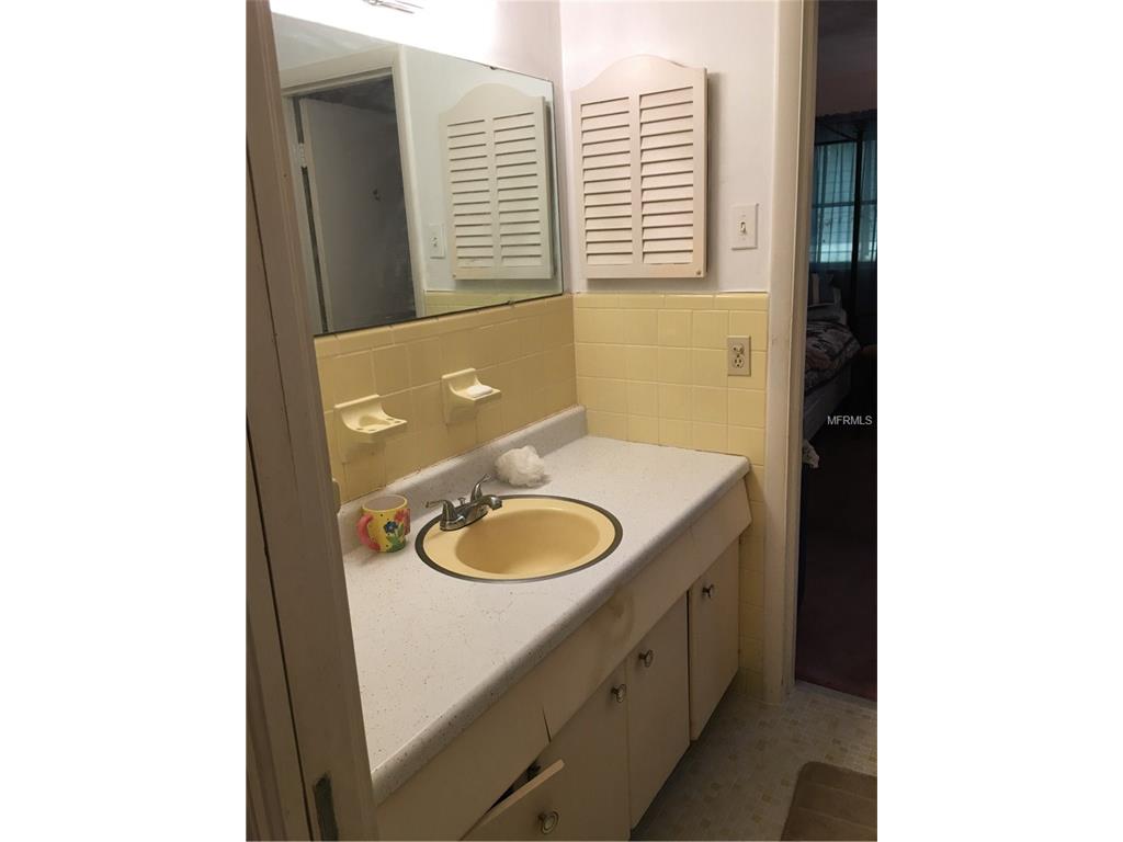 1442 E Hancock Dr