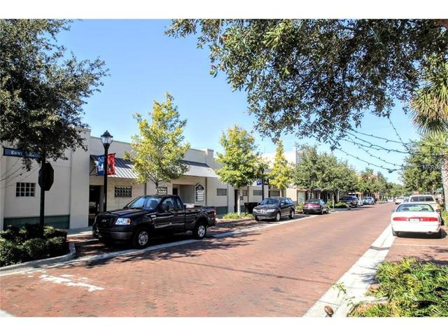 2-18 N Eustis St