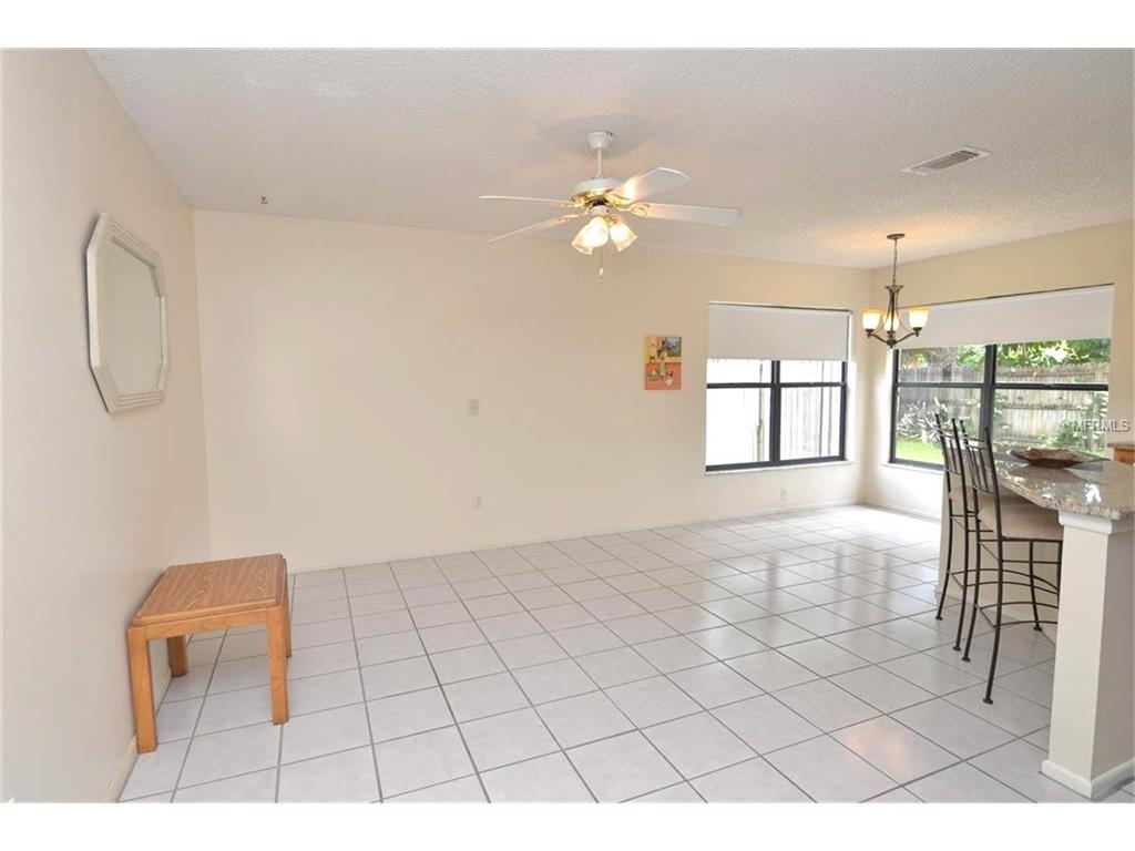 738 Holbrook Cir
