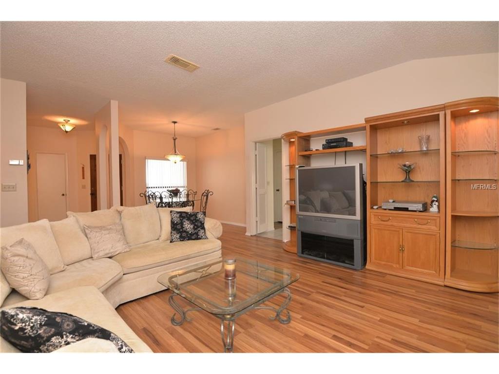 738 Holbrook Cir