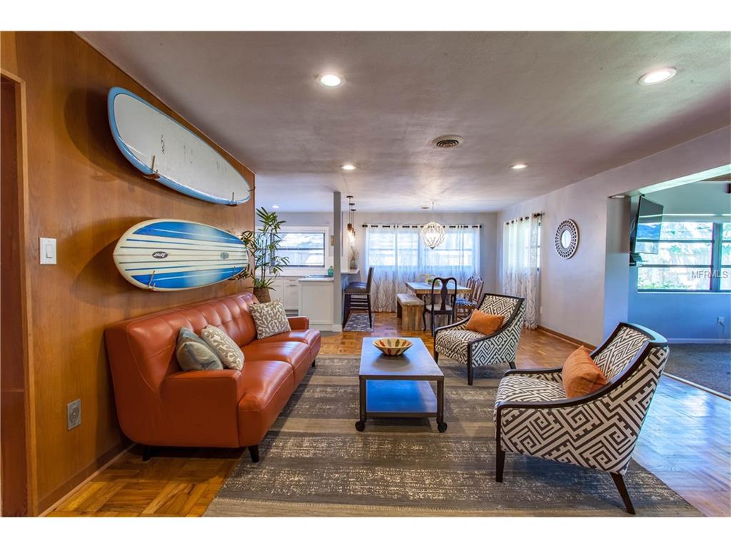 627 Lake Shore Dr