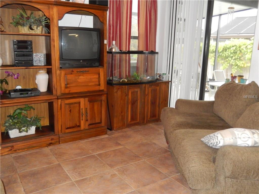 1121 Parker Canal Ct