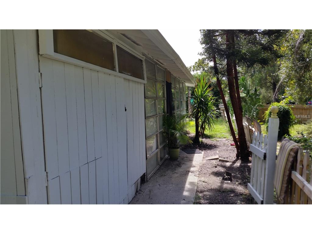 1932 S Maple Ave