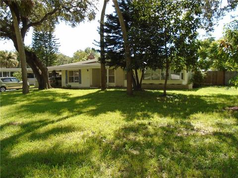 2485 S Palmetto Ave