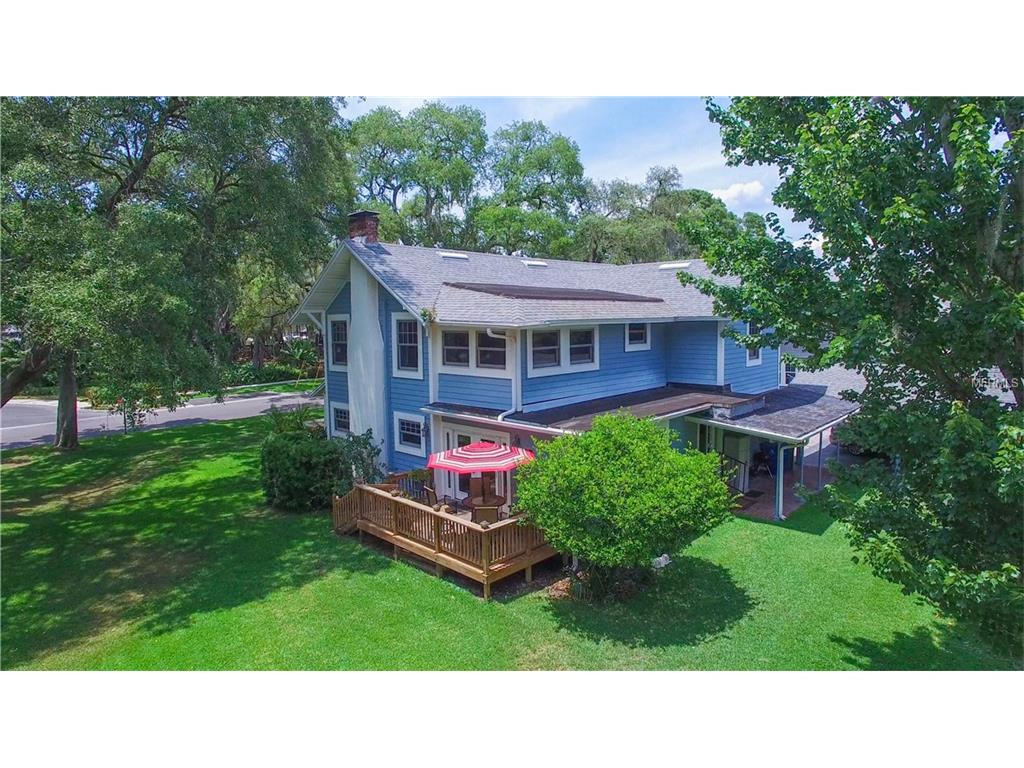 For Sale: 111 S Disston Ave Tavares, FL 32778