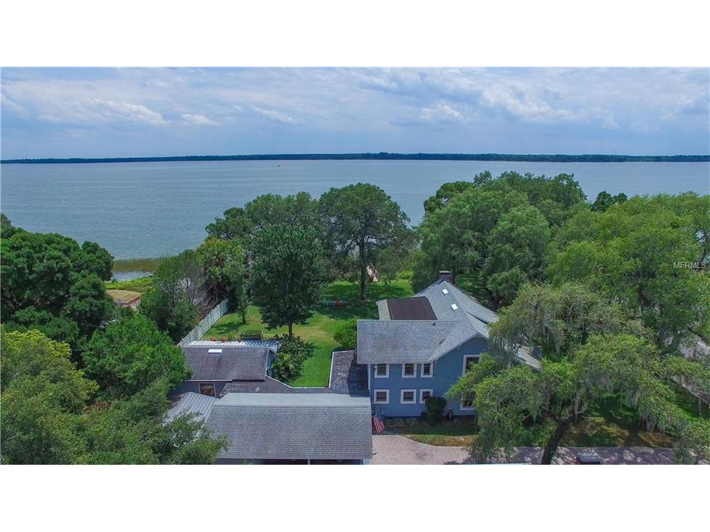 For Sale: 111 S Disston Ave Tavares, FL 32778