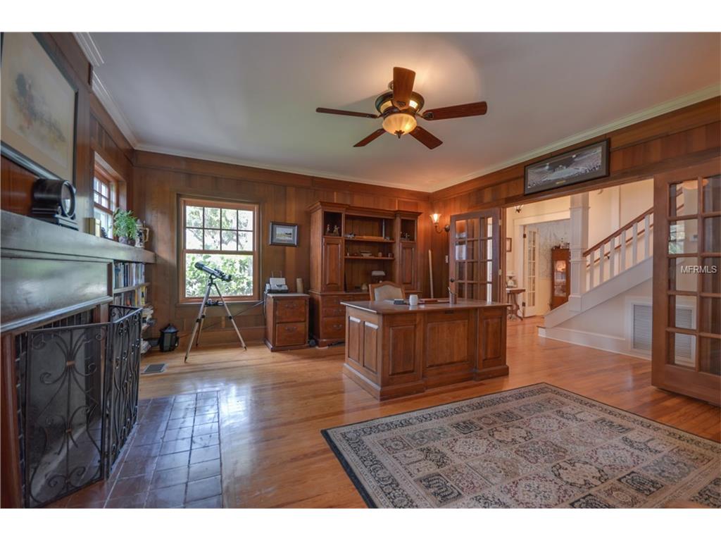 For Sale: 111 S Disston Ave Tavares, FL 32778