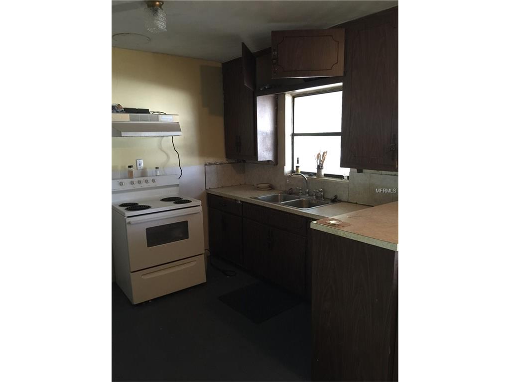 For Sale: 211 Jean St Tavares, FL 32778