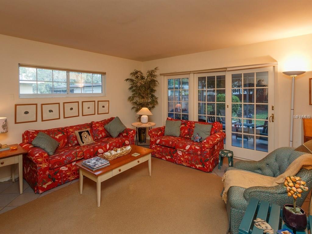 820 Huntington Ct