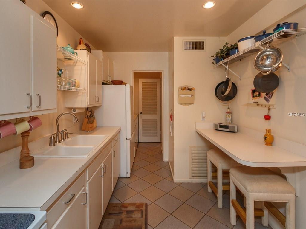 820 Huntington Ct